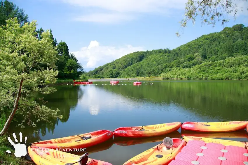 カヤックや水泳が楽しめる湖