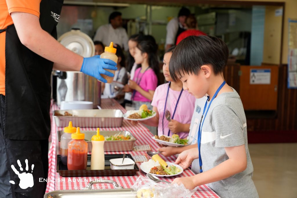 プロの調理スタッフがつくる食事は、おいしくて栄養満点